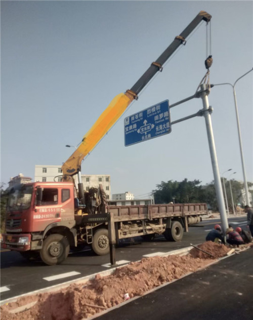 清新区设备吊装租赁吊车要用多大吊车